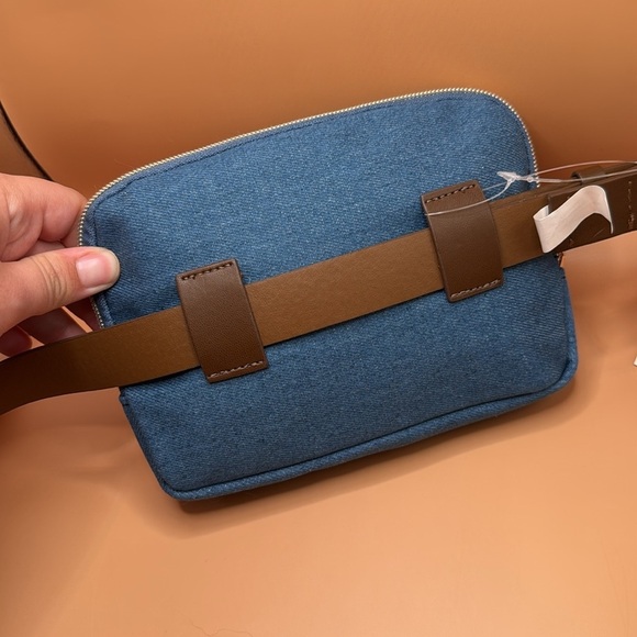 True Religion Blue Belt Bag with Rhinestone Logo Size L/XL NWT - Picture 5 of 8